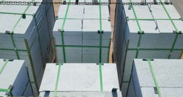 滁州 芝麻白花岗岩5公分地铺石 花岗岩厂家工厂装车日常