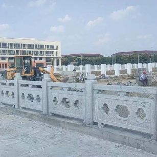 滁州 白麻花岗岩荔枝面河道栏杆