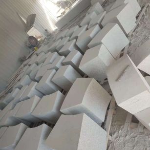 滁州 白麻花岗岩异形坐凳