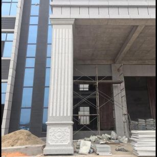 滁州 芝麻白光面花岗岩门楼大柱（罗马柱）配雕花底座