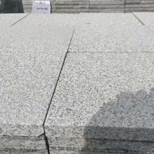 滁州 白麻花岗岩石材推荐 荔枝面地铺石