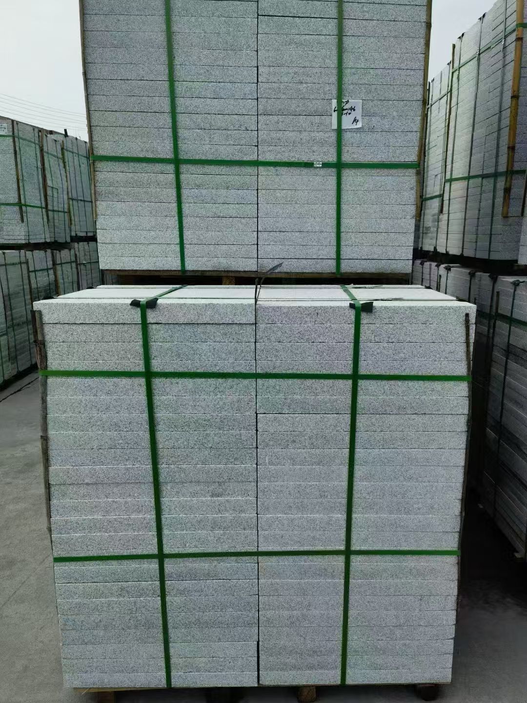 滁州 芝麻白火烧，园林广场市政工程地铺石，1.8~5.0厚均有现货