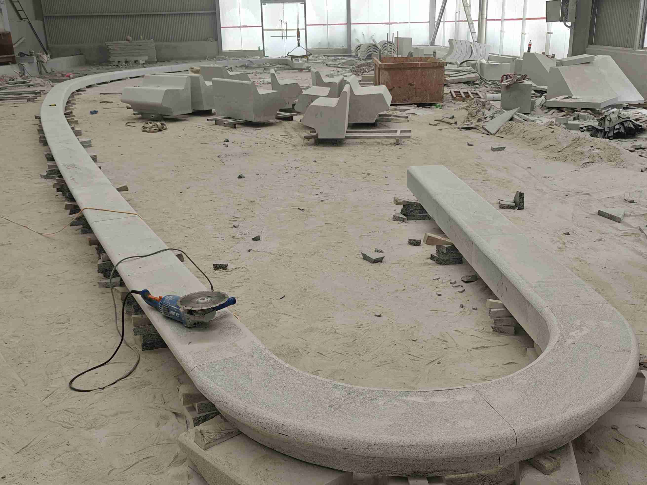 滁州 芝麻白花岗岩弧形花坛石，坐凳石