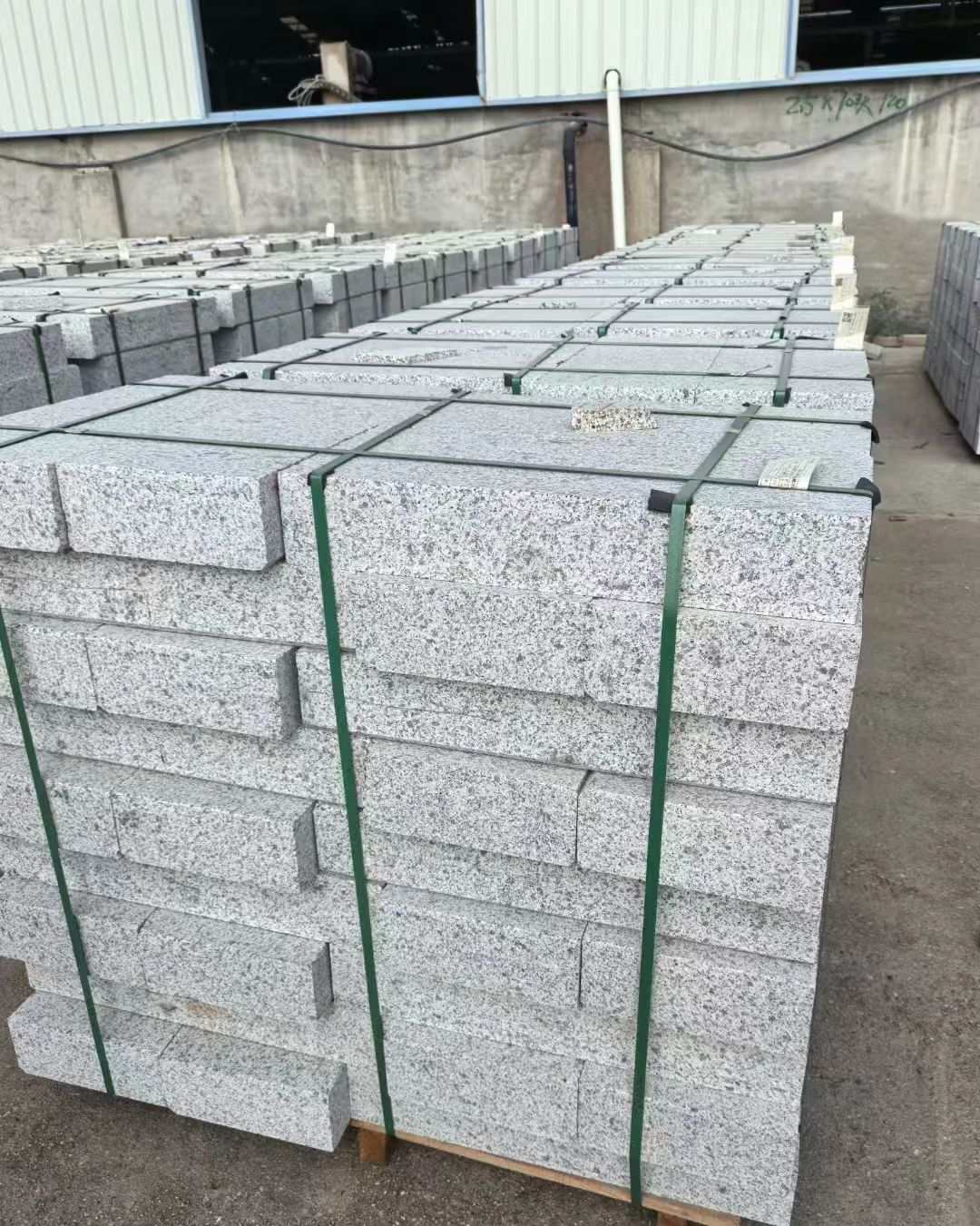 滁州 白麻花岗岩路沿石，弧形路沿石，道牙石，马路牙子，界石，路缘石，平沿石，直岩石，平缘石等