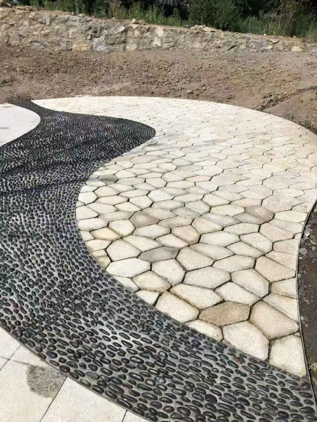 滁州 黄金麻冰裂纹地铺石工地铺装案例