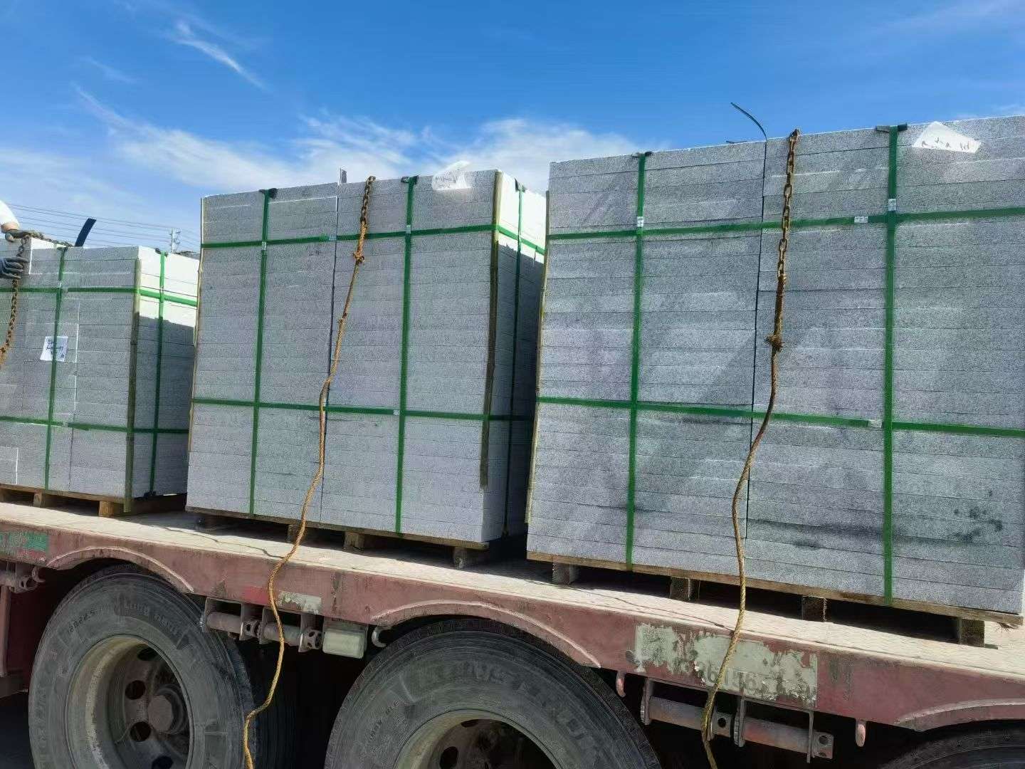 滁州 芝麻白花岗岩地铺石装车日常