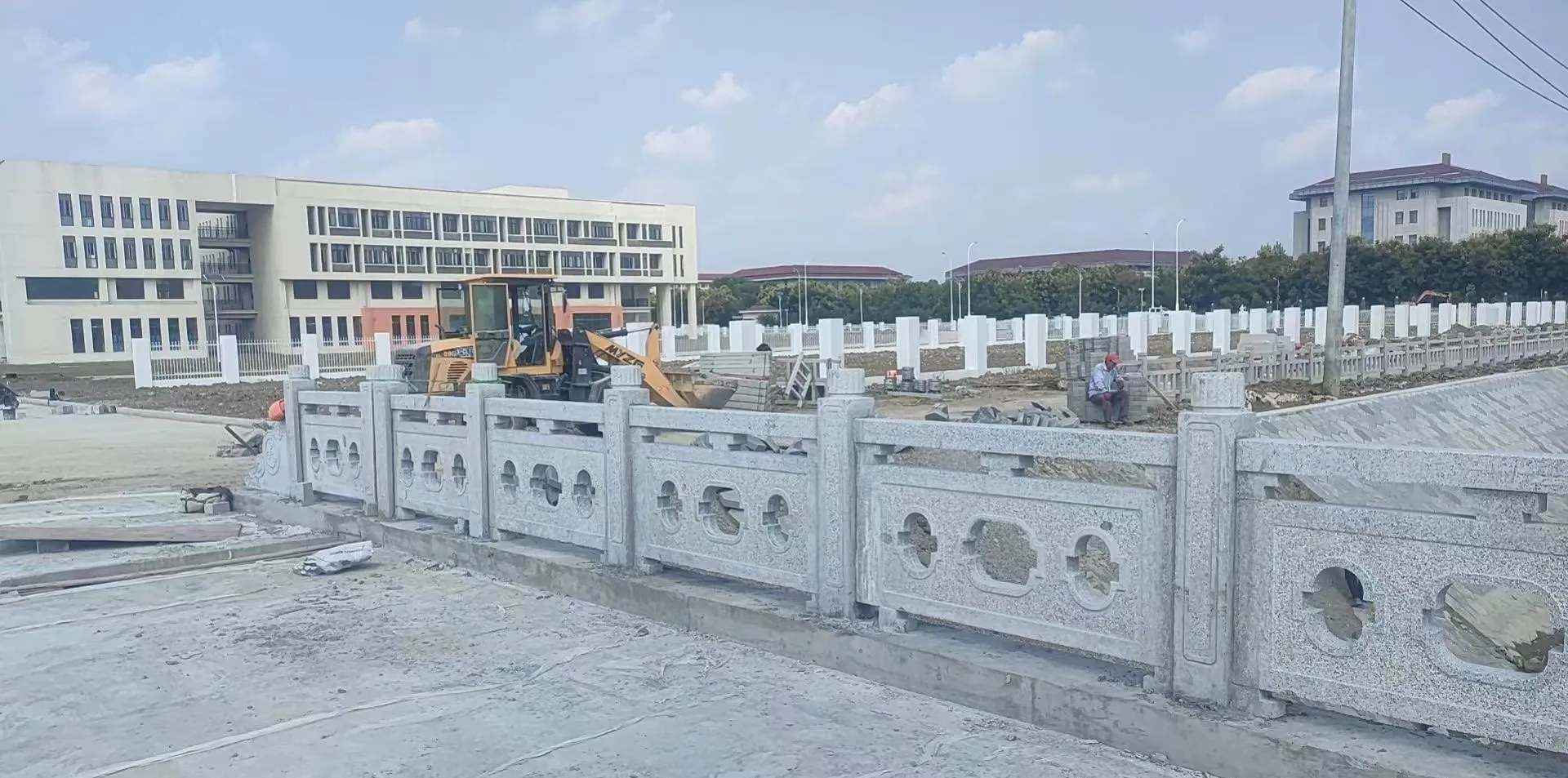 滁州 白麻花岗岩荔枝面河道栏杆