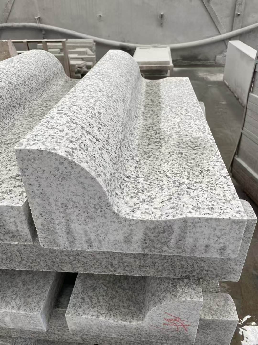 滁州 白麻花岗岩S型路沿石，路侧石，马路牙子等